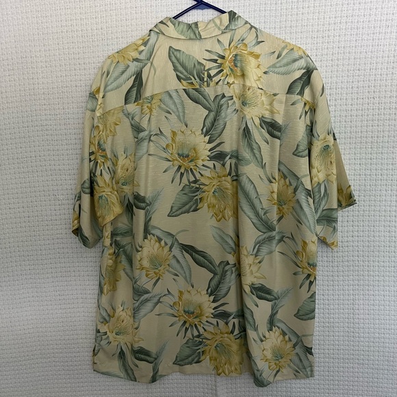 Tommy Bahama Floral Button Up - Picture 3 of 6